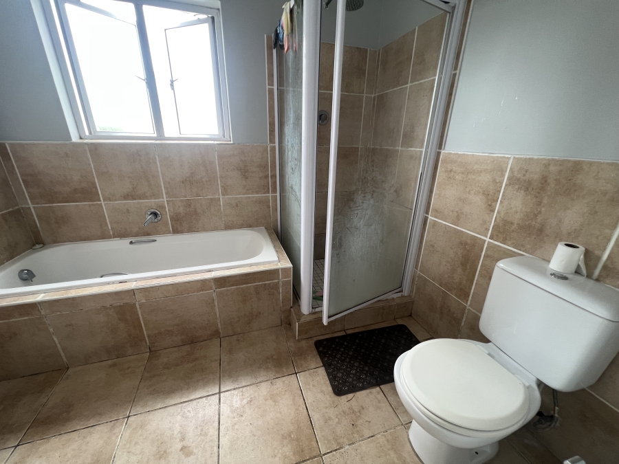 3 Bedroom Property for Sale in Beacon Bay Eastern Cape